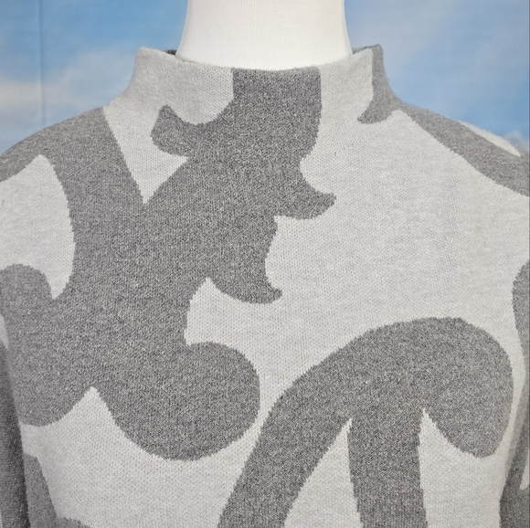 CHICO'S | PRINTED STRUCTURED MOCK-NECK SWEATER - Picture 11 of 16